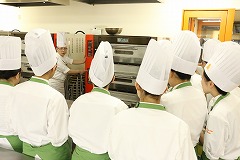 衛３